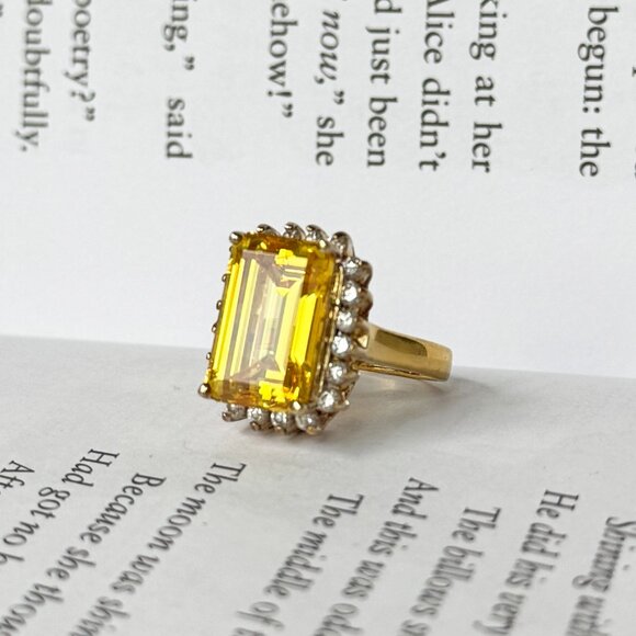 Vintage Sterling Silver Yellow Emerald-Cut Cocktail Ring Size 6 - Picture 5 of 6